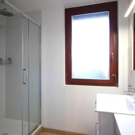 公寓 F2 Bis De 45m² Avec Balcon, Parking Et Confort Au Mont-dore - Fr-1-415-116 *